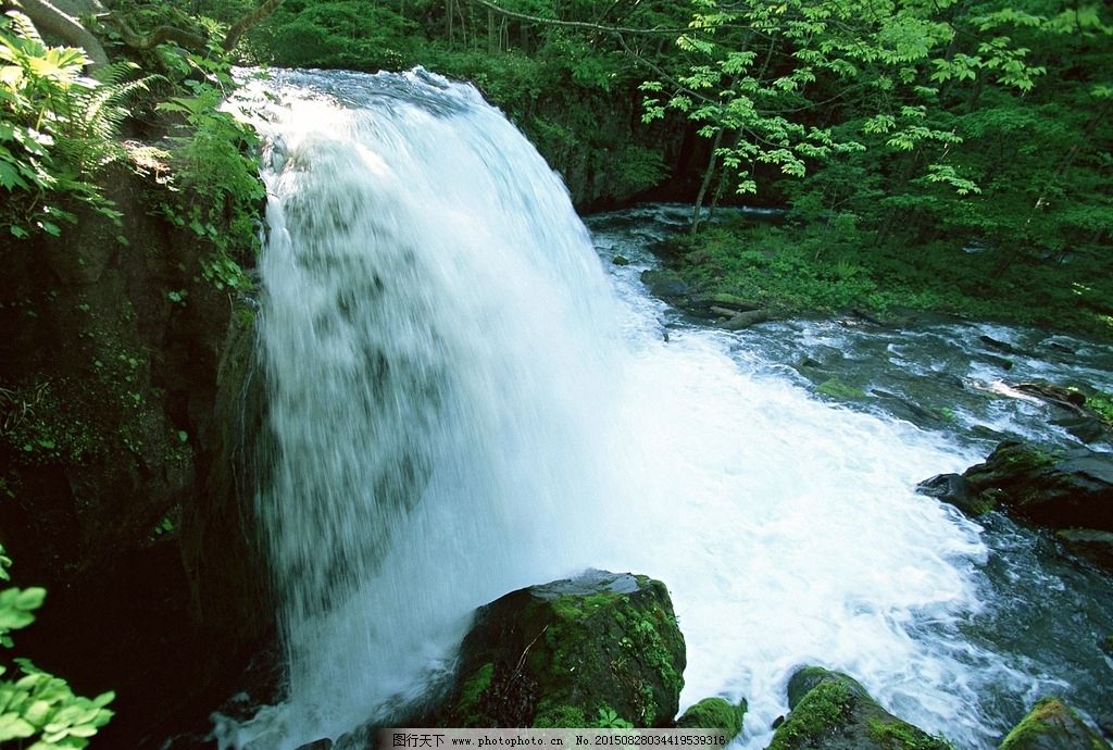 手绘山水壁纸桌面
